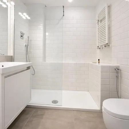 Daire Saint Peter Basilica 200m- 2br -2ba -sleeps 6